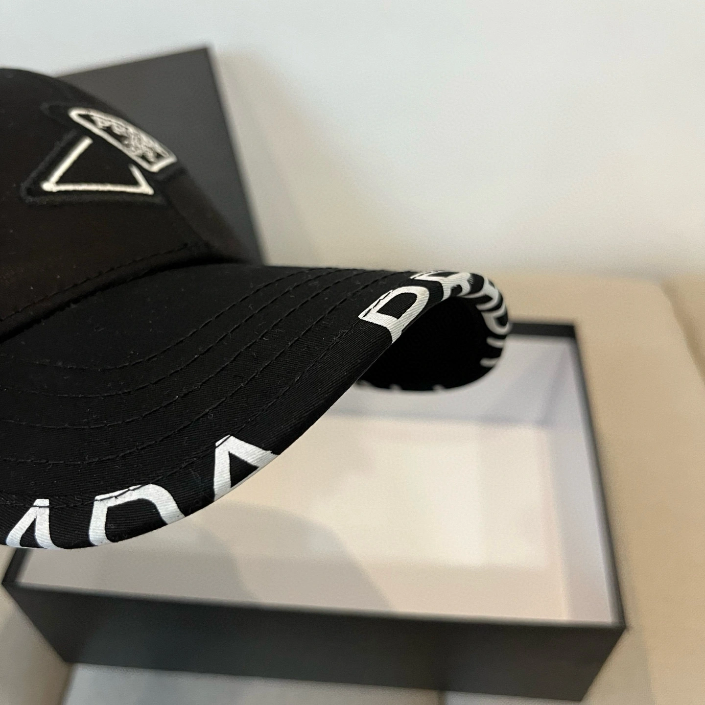 Parda Hats Top XX20250410- ZipUp 17406