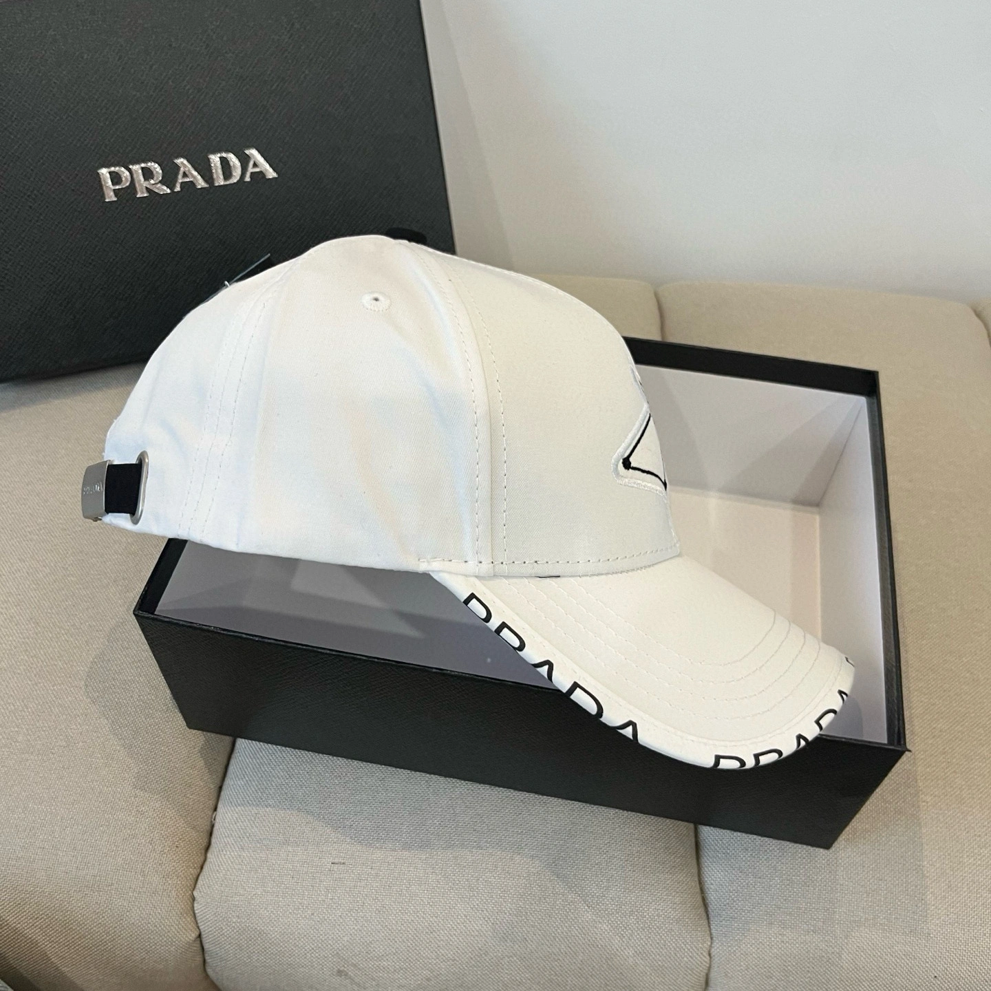 Parda Hats Top XX20250410- ZipUp 17406