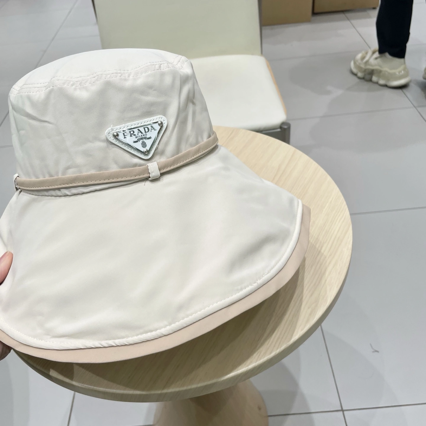 Comfortable P*arda Hats Top XX20250411- 17382