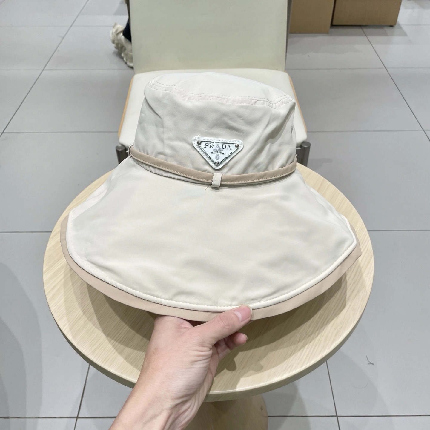 Comfortable P*arda Hats Top XX20250411- 17382