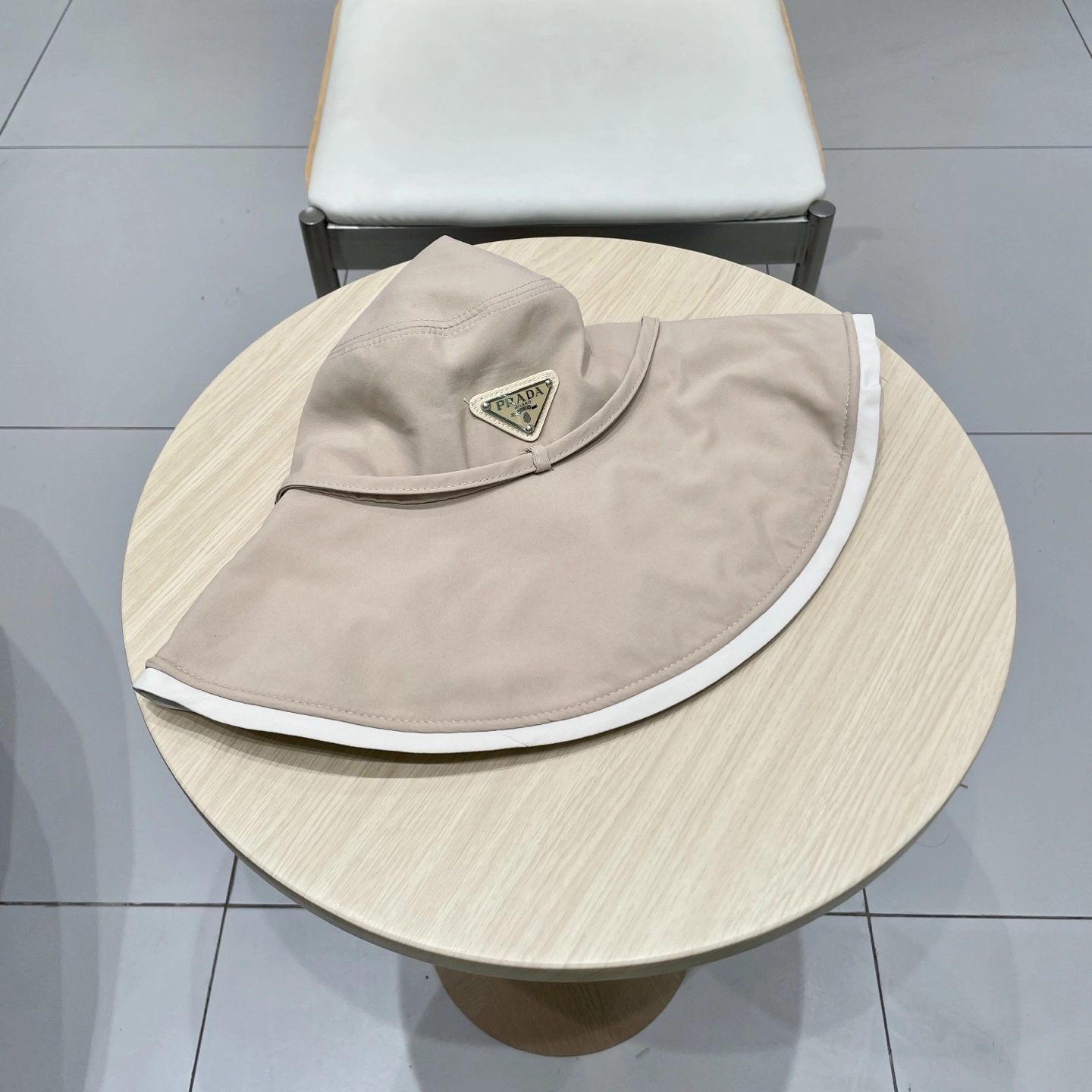 Comfortable P*arda Hats Top XX20250411- 17382