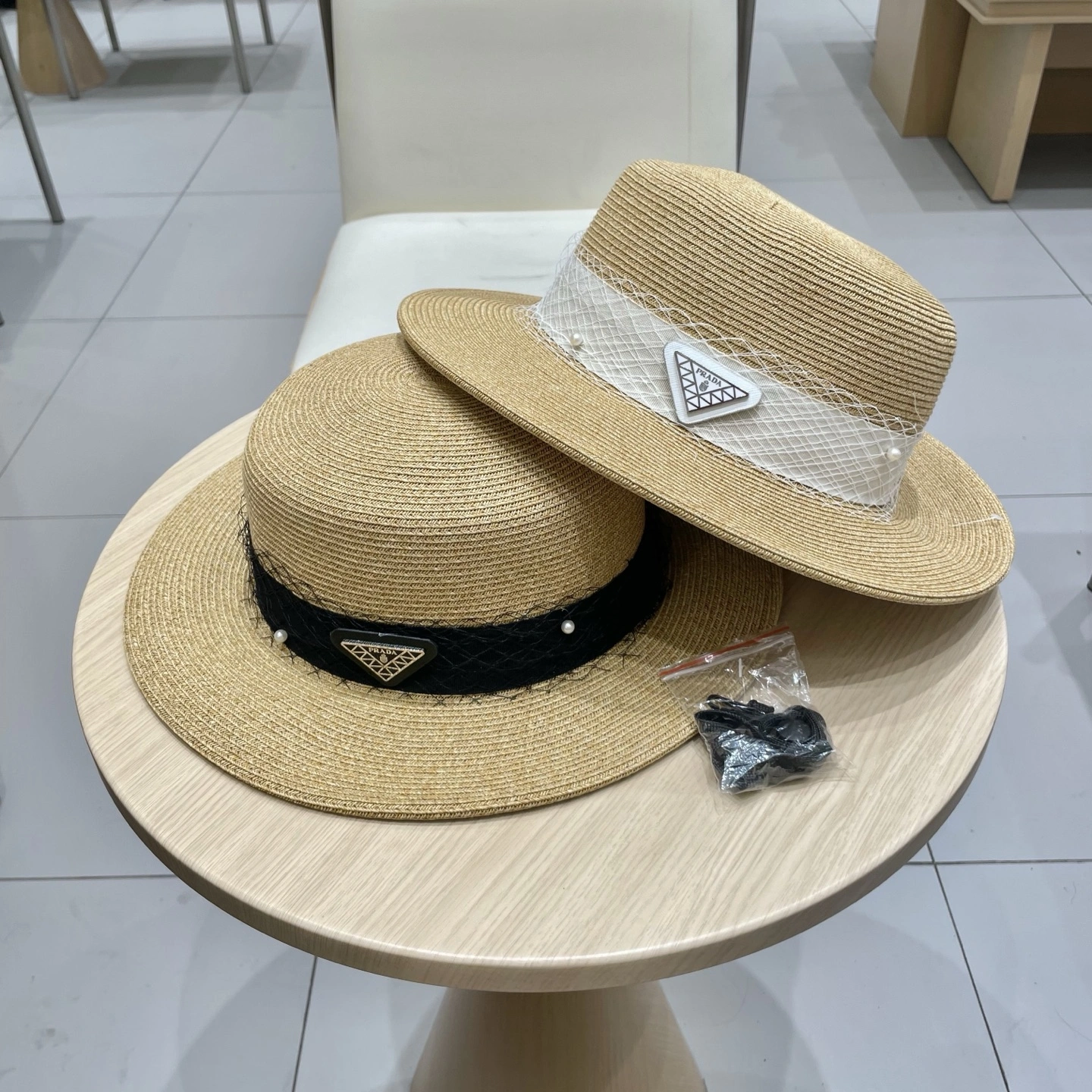 Comfortable P*arda Hats Top XX20250411- 17343