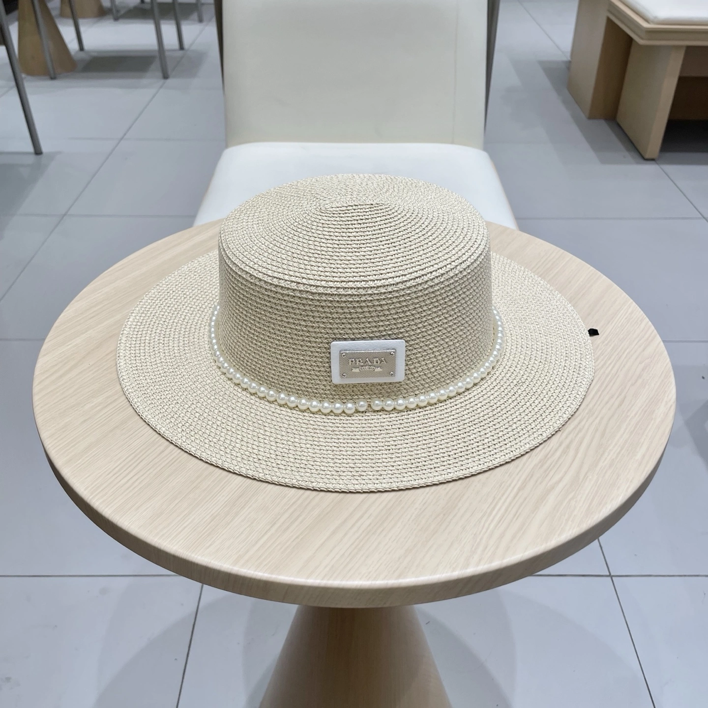 NewStyle P*arda Hats Top XX20250411- 17340