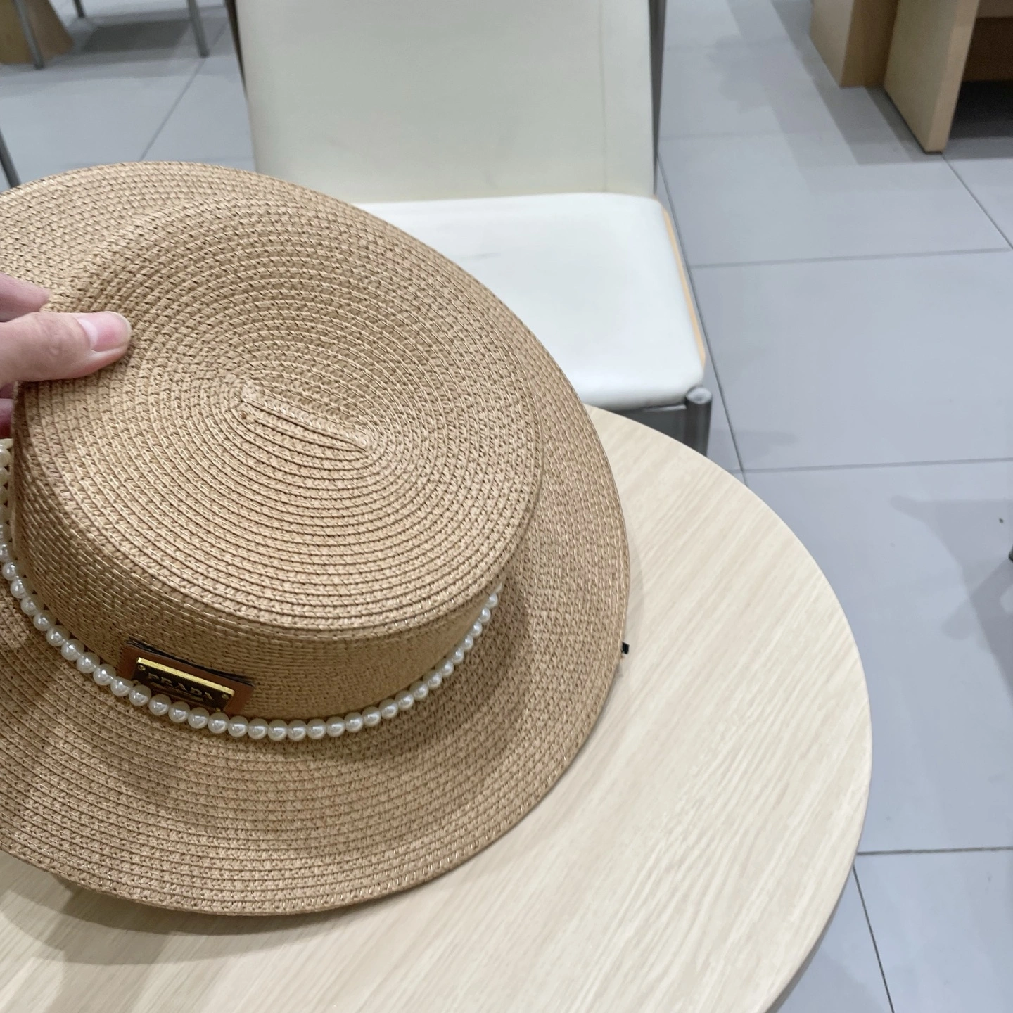 NewStyle P*arda Hats Top XX20250411- 17340