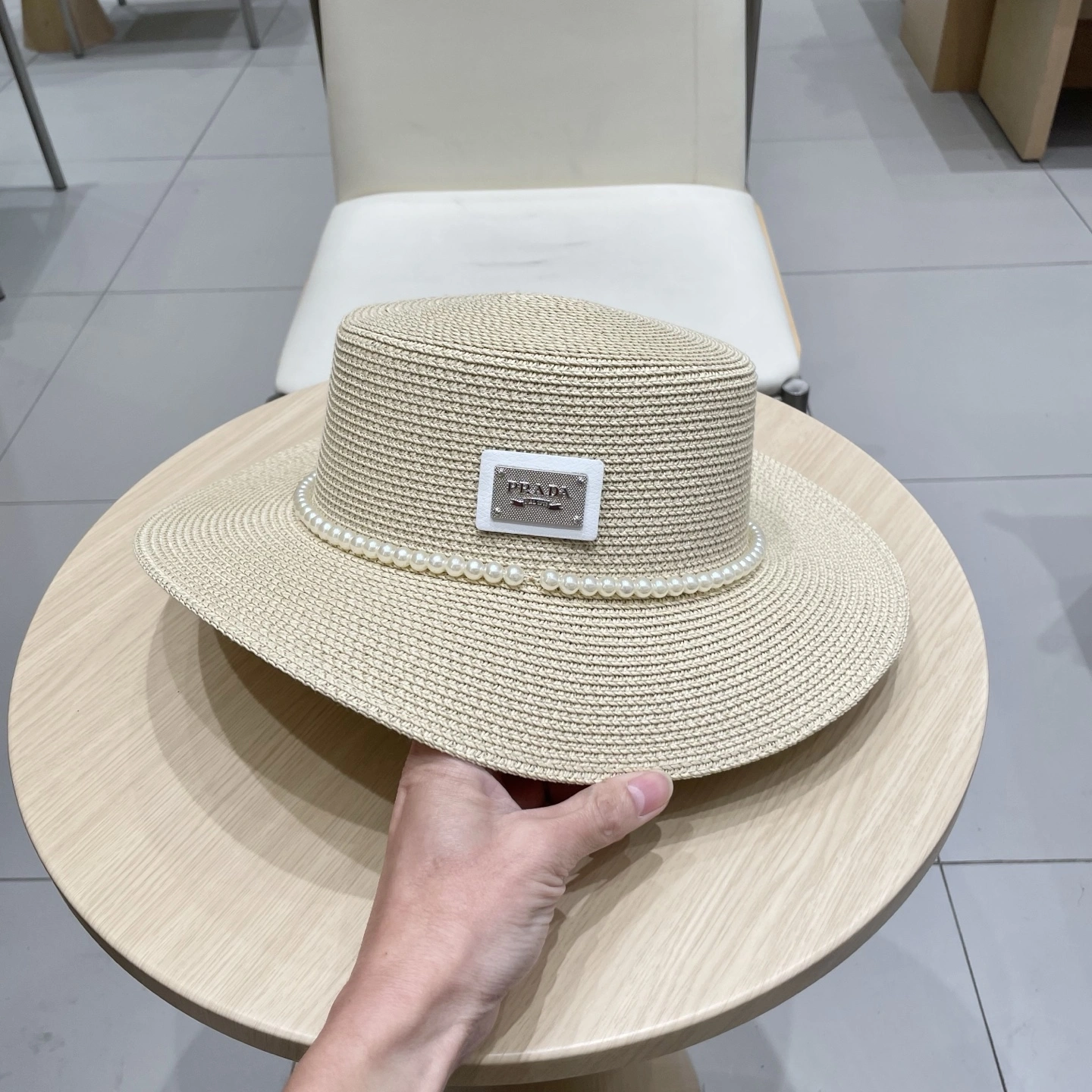NewStyle P*arda Hats Top XX20250411- 17340