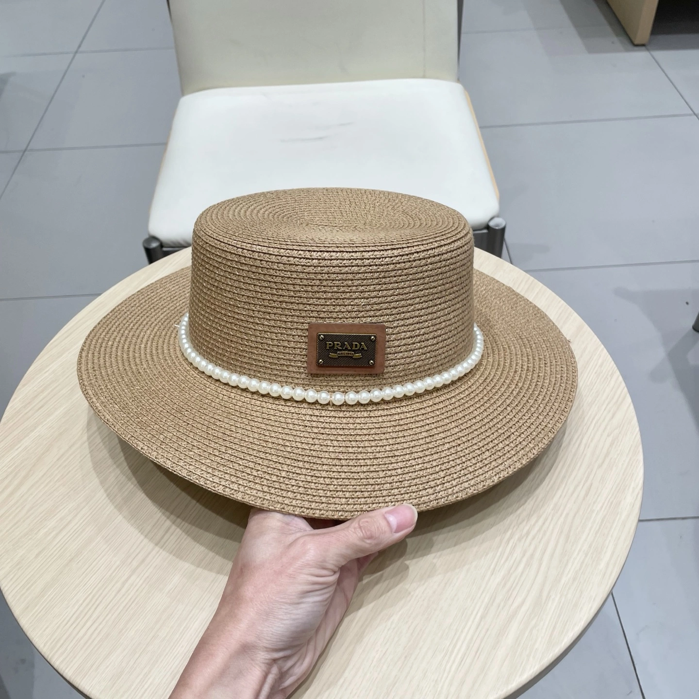 NewStyle P*arda Hats Top XX20250411- 17340