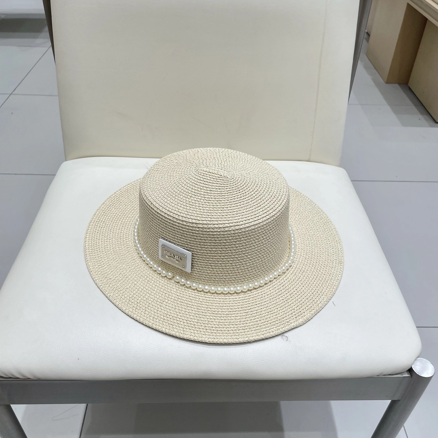 NewStyle P*arda Hats Top XX20250411- 17340