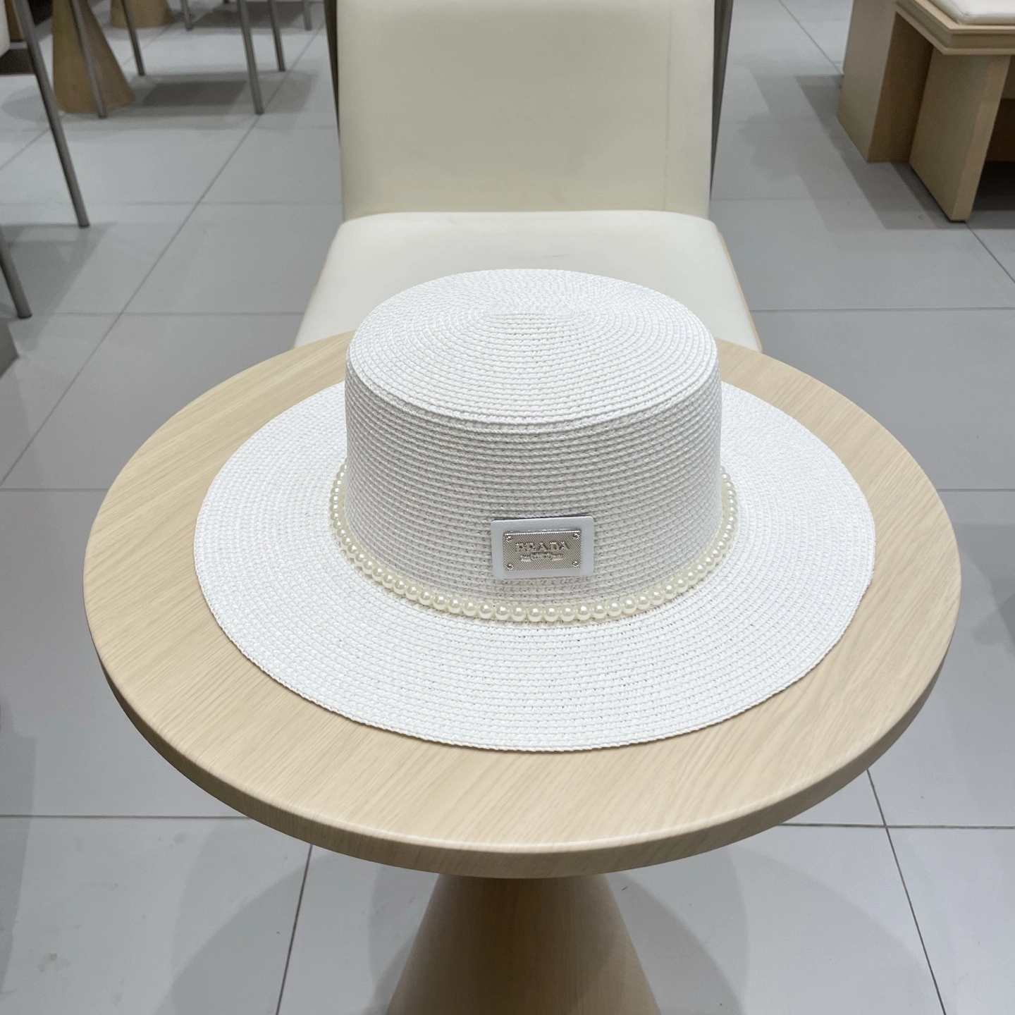 NewStyle P*arda Hats Top XX20250411- 17340