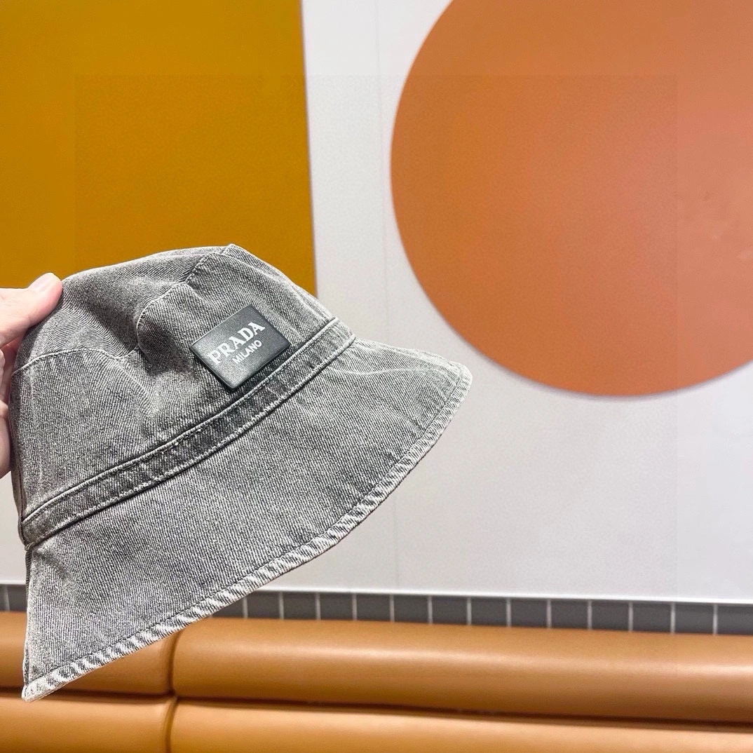 Minimalist P*arda Hats Top XX20250413- 17254