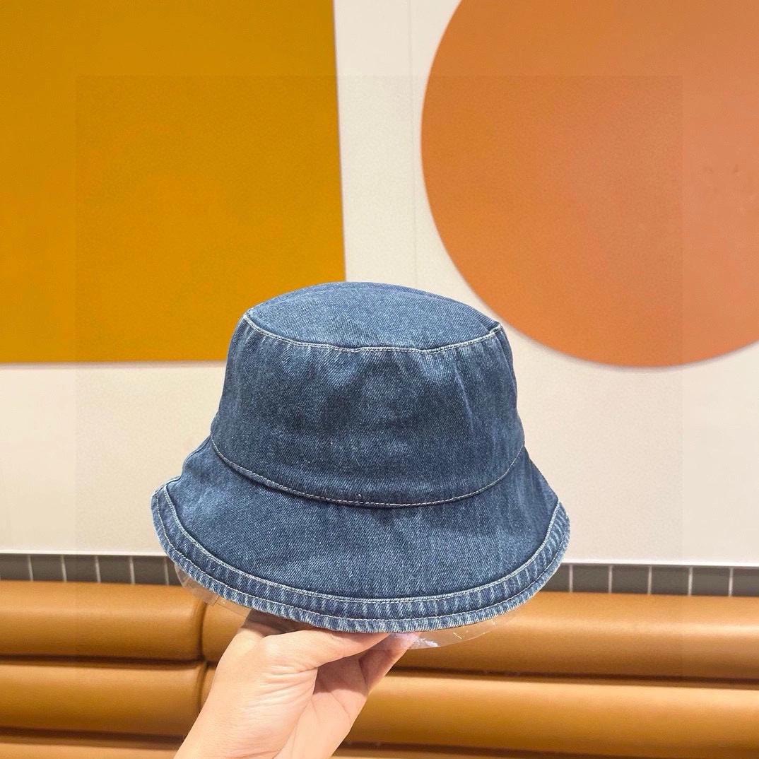 Minimalist P*arda Hats Top XX20250413- 17254