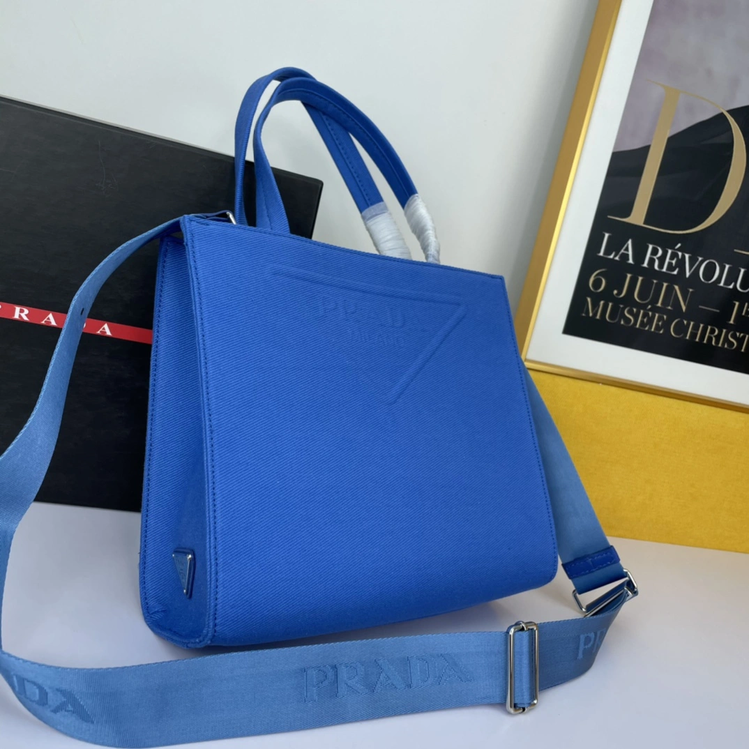 P*rada Bag Top Quality 26*23.5*9cm TravelReady 9483