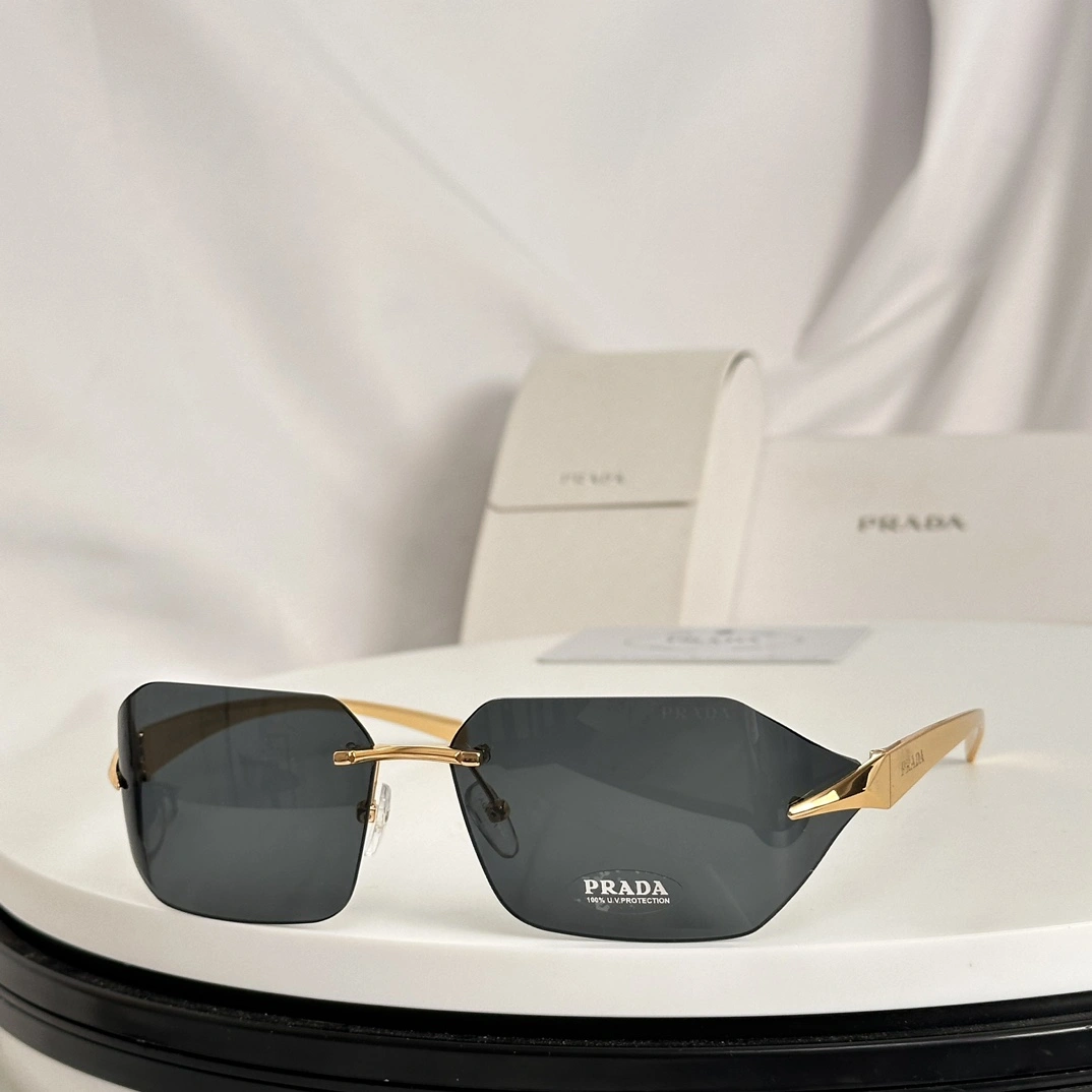 P*rada Glasses Top XX 20240322- TravelReady 17064