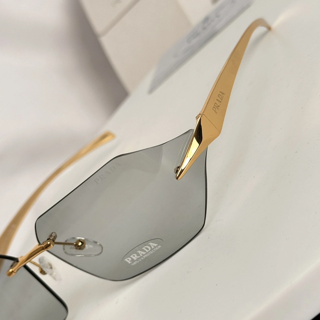 P*rada Glasses Top XX 20240322- TravelReady 17064