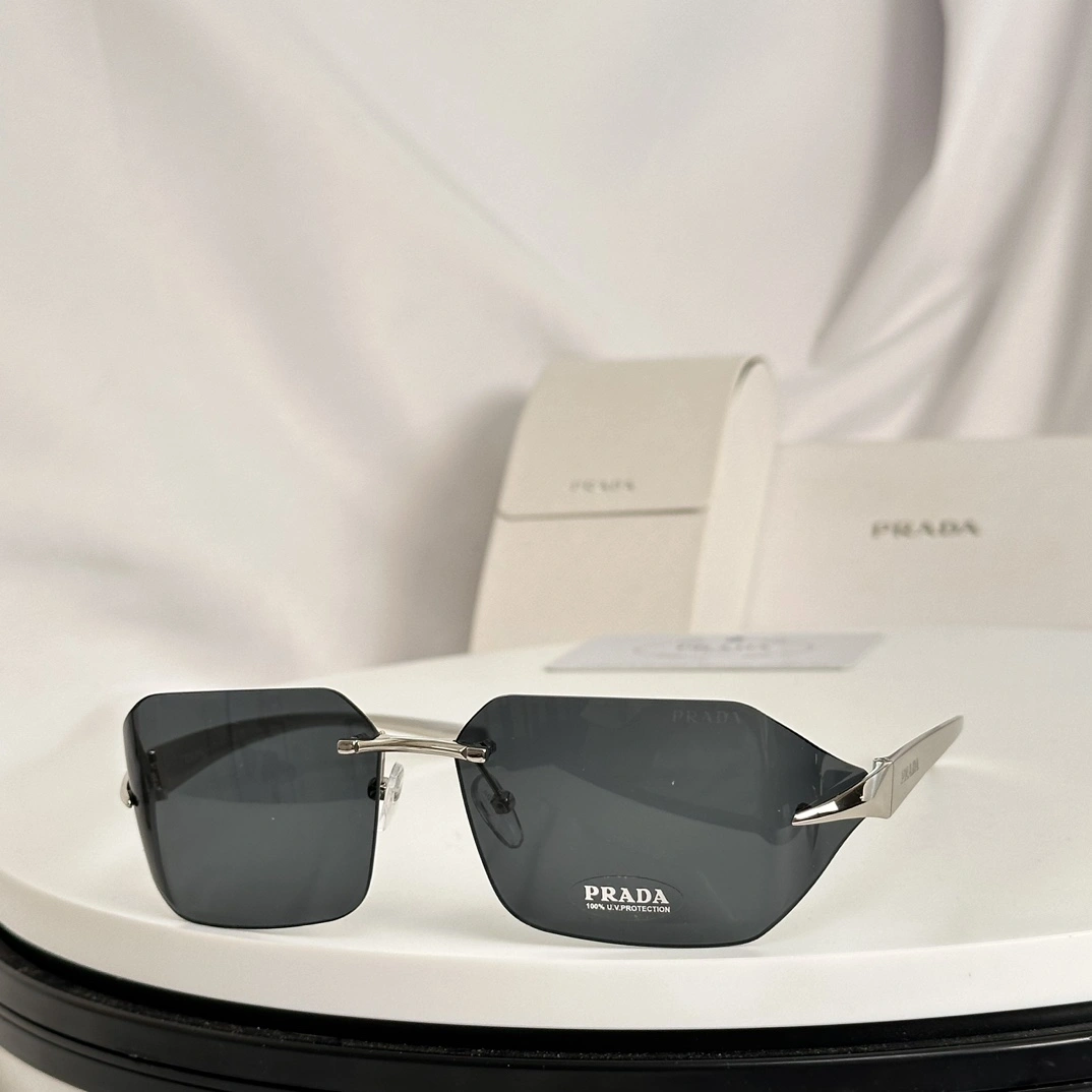P*rada Glasses Top XX 20240322- TravelReady 17064