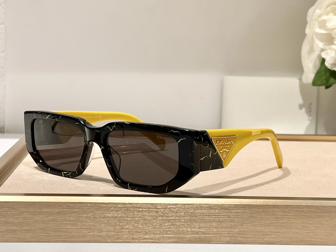Resilient P*rada Glasses Top XX 20240325- 17063