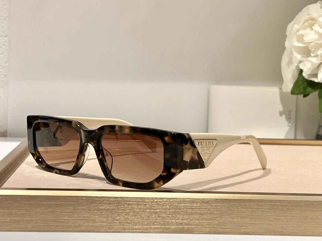 Resilient P*rada Glasses Top XX 20240325- 17063