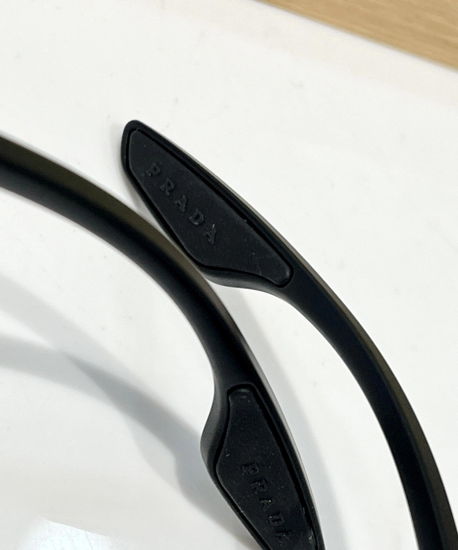 EasyMatch P*rada Glasses Top XX 20240416- 17054