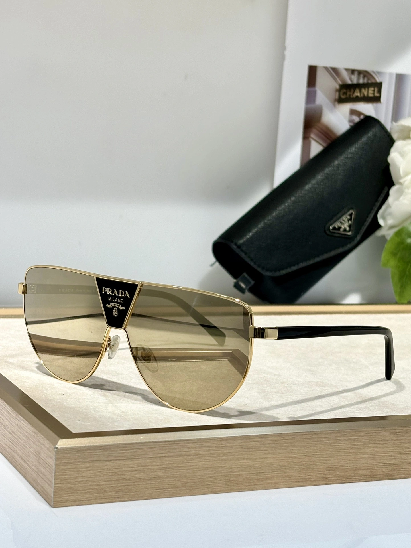 Tailored P*rada Glasses Top XX 20240507- 17044