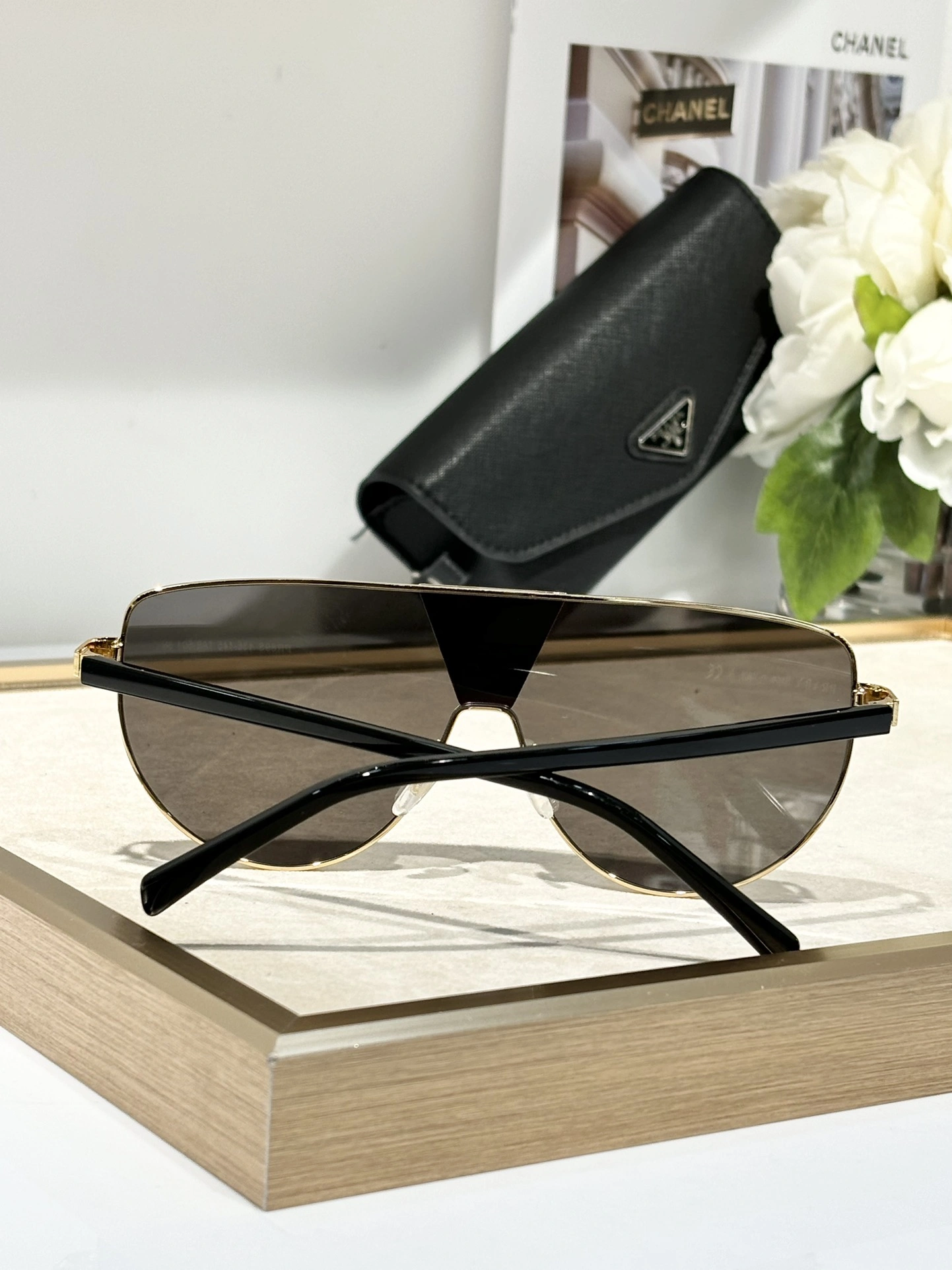Tailored P*rada Glasses Top XX 20240507- 17044