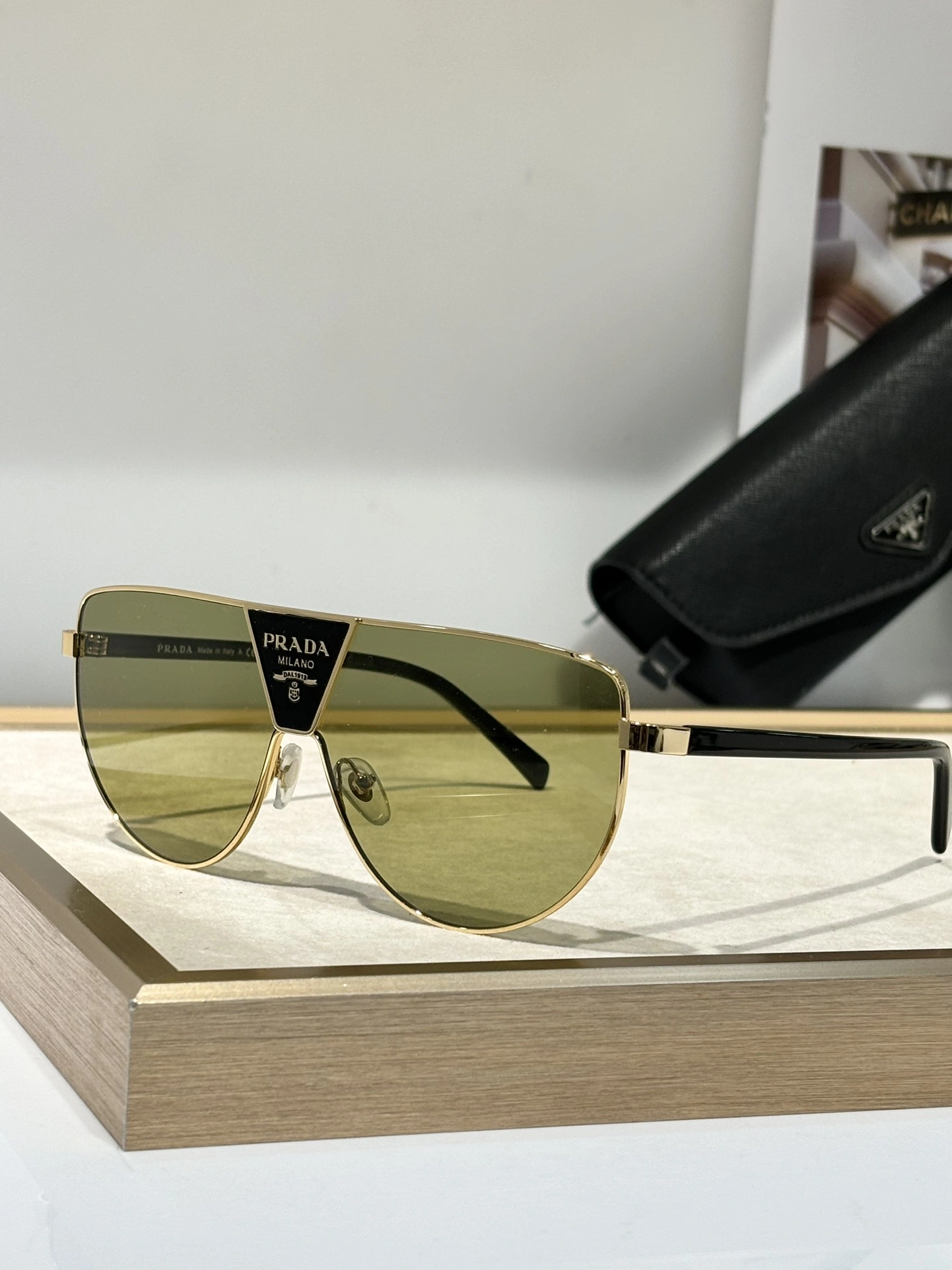 Tailored P*rada Glasses Top XX 20240507- 17044