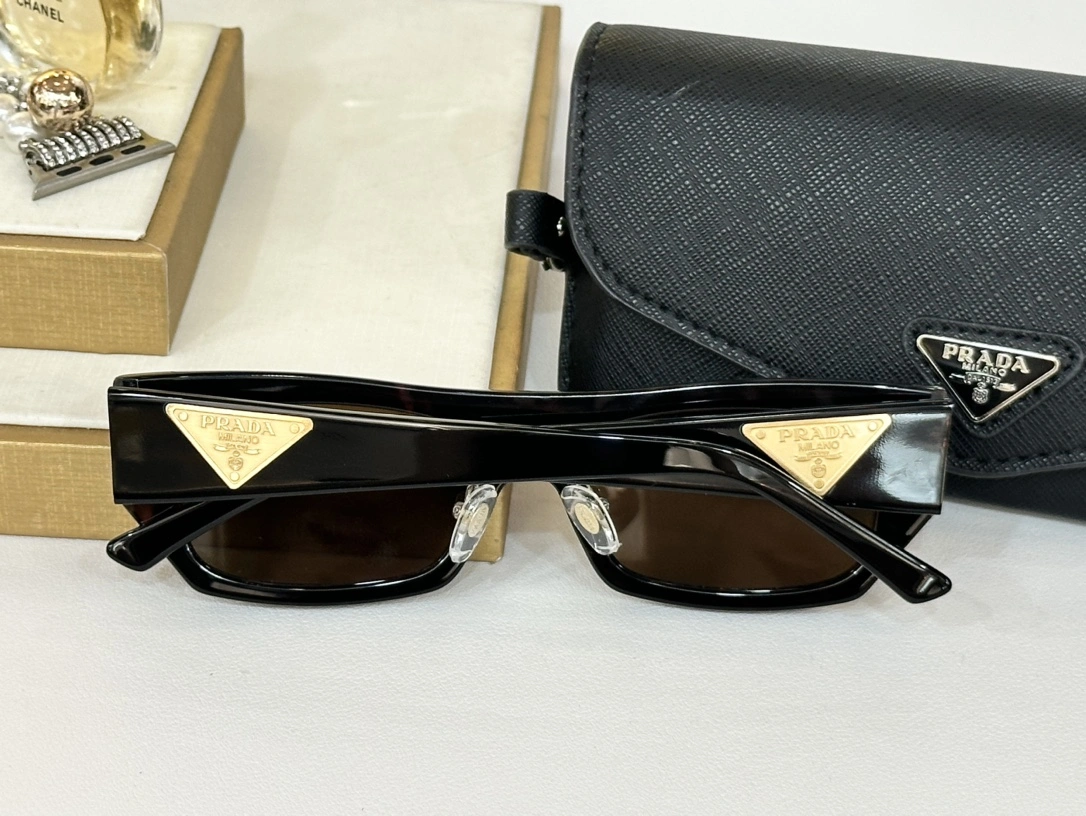 WrinkleFree P*rada Glasses Top XX 20240507- 17042