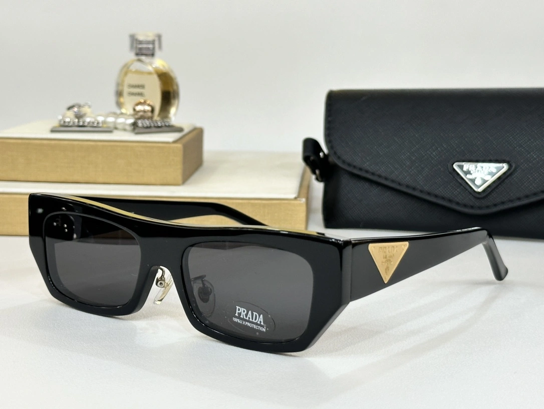 WrinkleFree P*rada Glasses Top XX 20240507- 17042