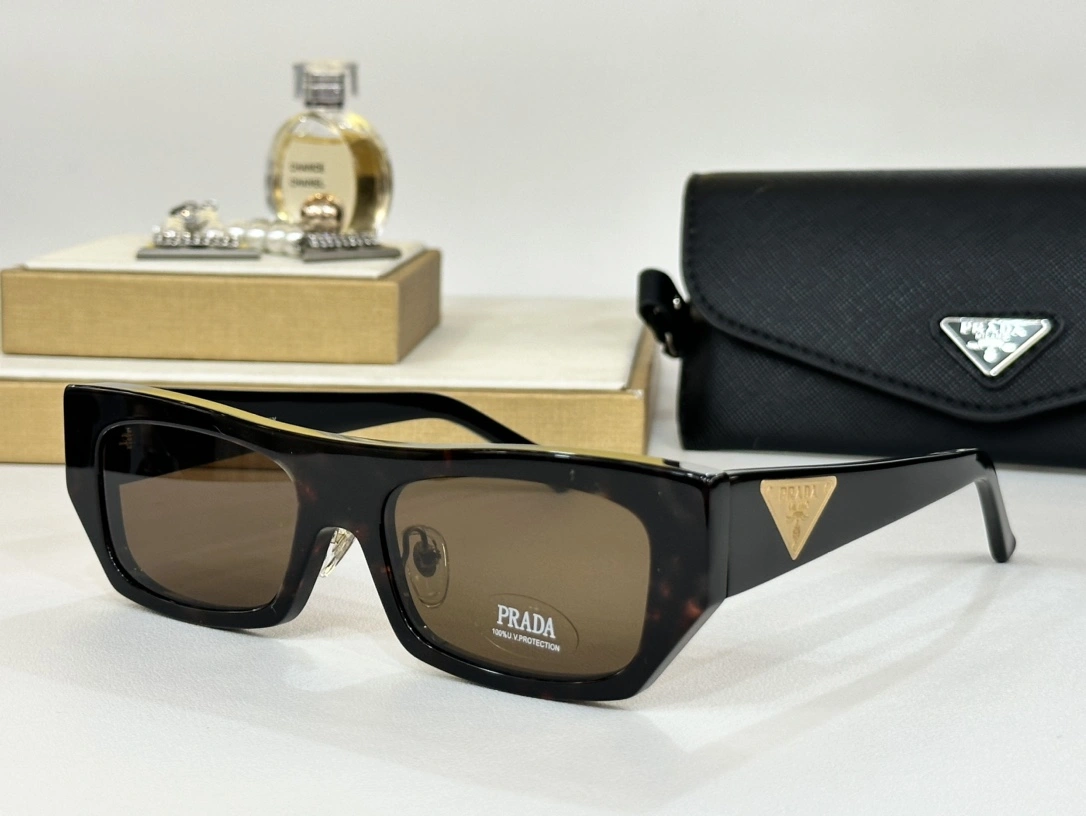 WrinkleFree P*rada Glasses Top XX 20240507- 17042