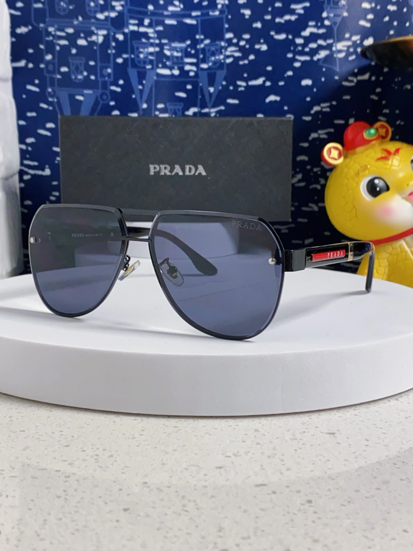 P*rada Glasses Top XX20250402- Breathable 17015