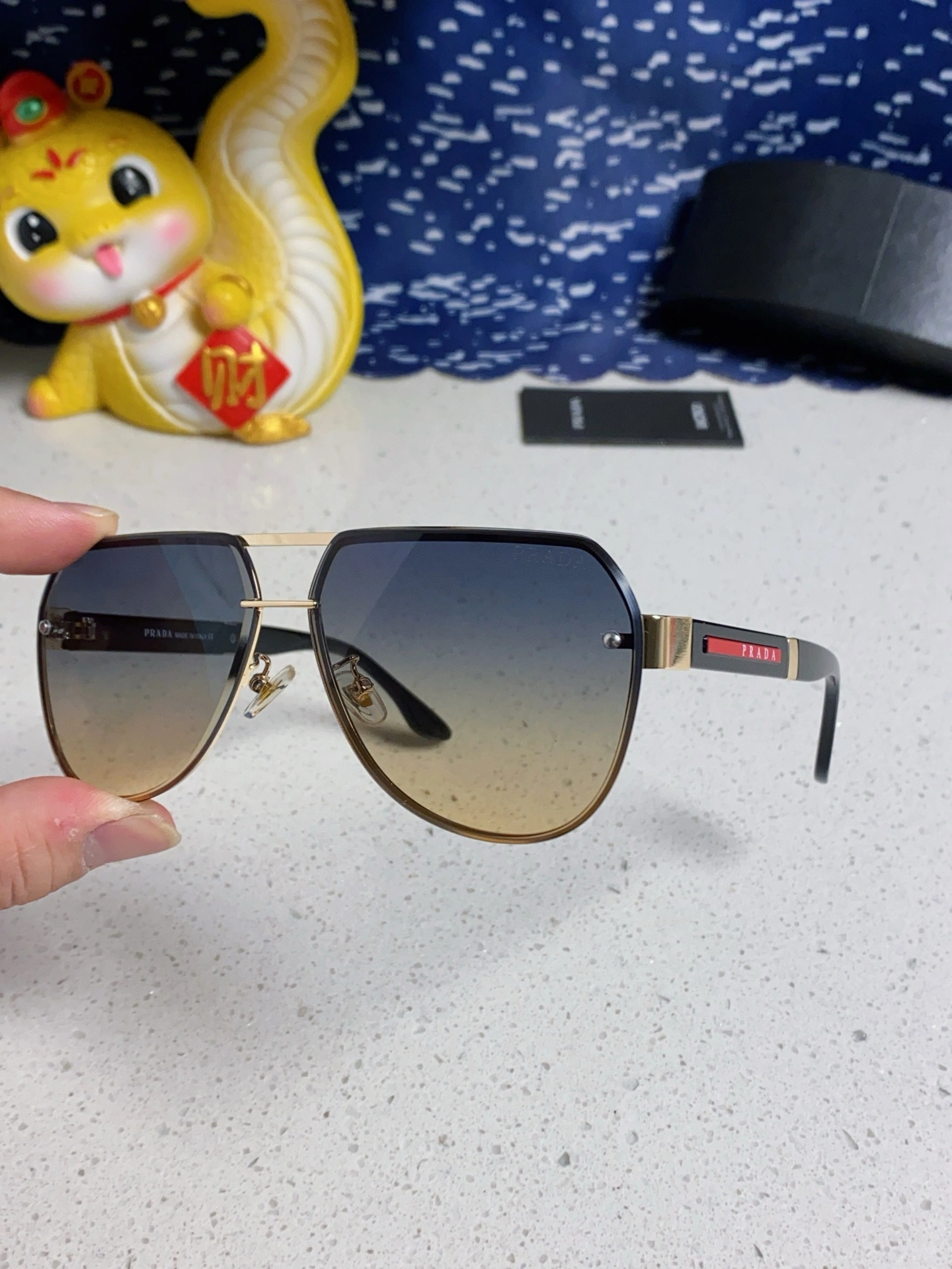 P*rada Glasses Top XX20250402- Breathable 17015