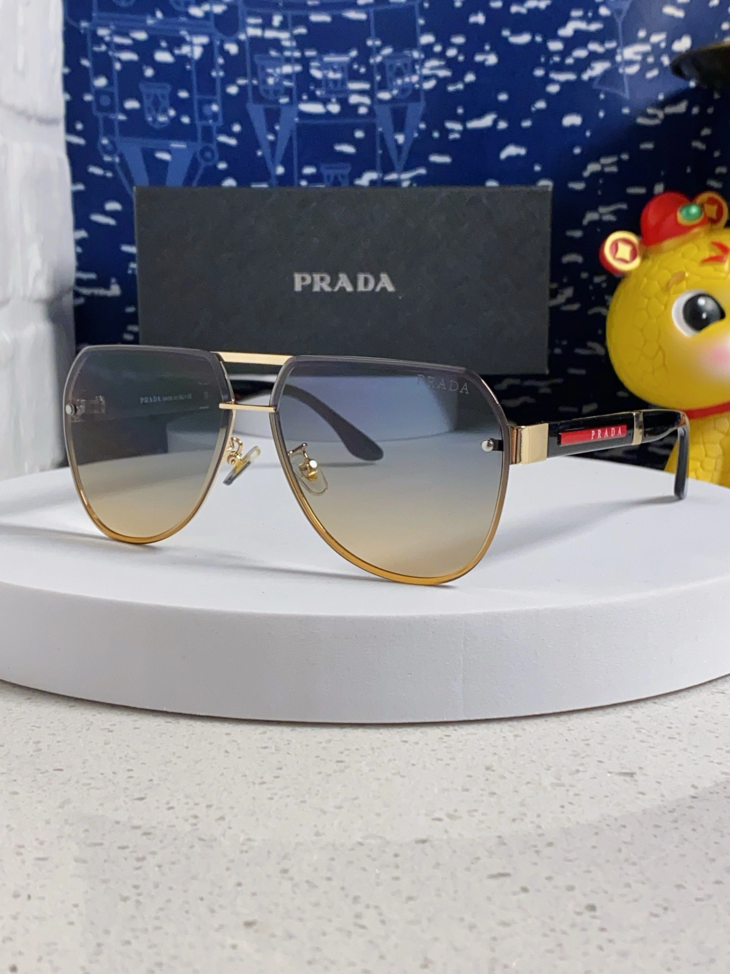 P*rada Glasses Top XX20250402- Breathable 17015