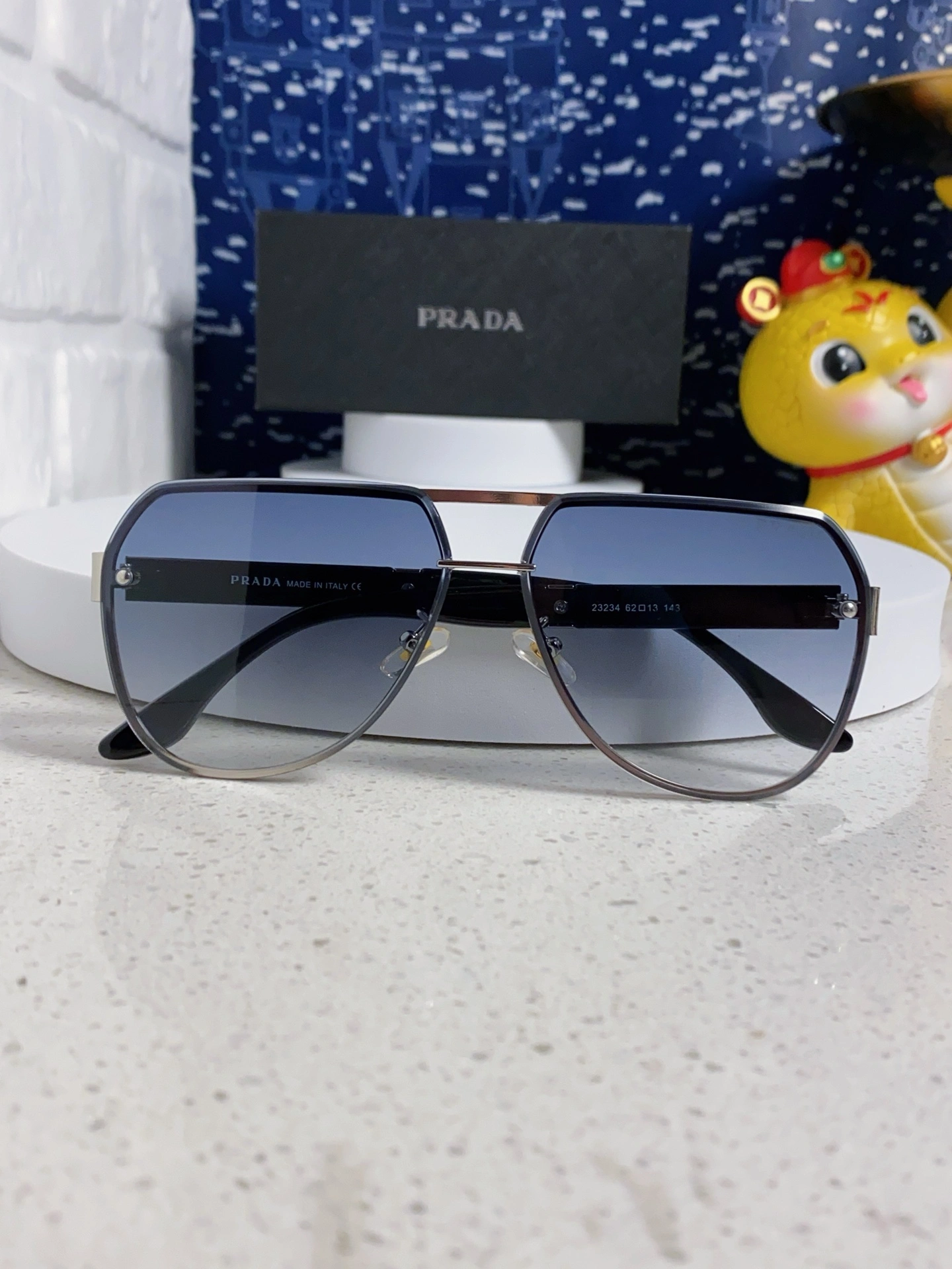 P*rada Glasses Top XX20250402- Breathable 17015