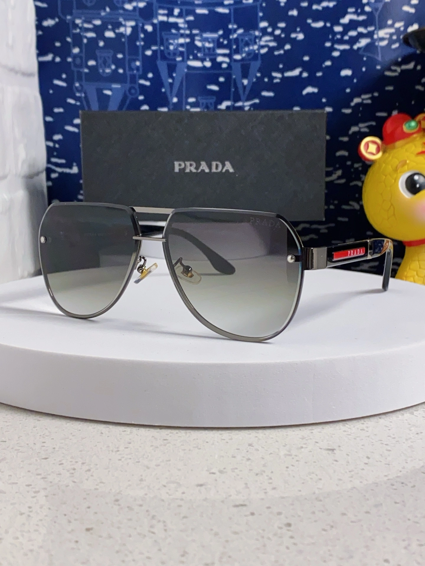 P*rada Glasses Top XX20250402- Breathable 17015