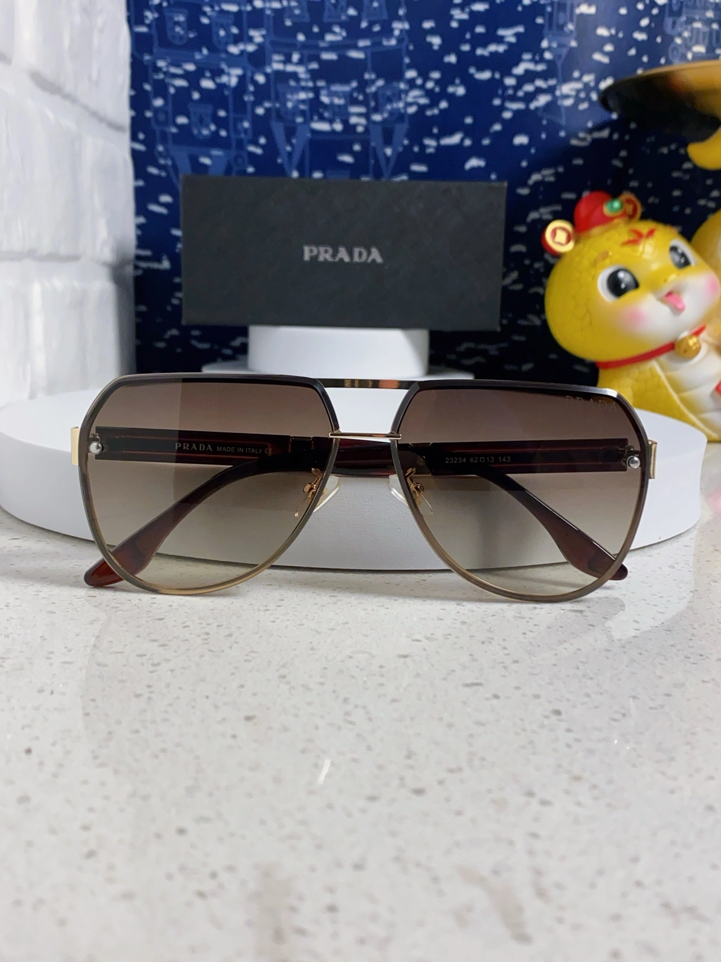 P*rada Glasses Top XX20250402- Breathable 17015