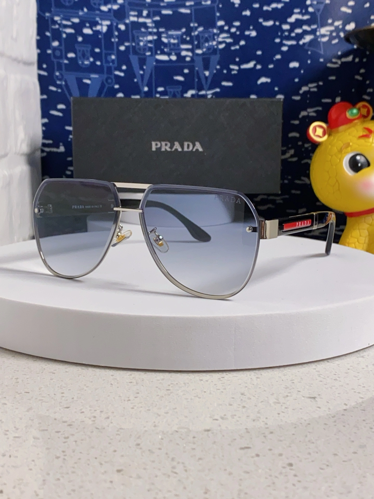 P*rada Glasses Top XX20250402- Breathable 17015
