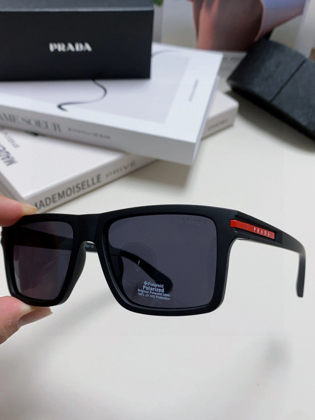 Resilient P*rada Glasses Top XX20250402- 17014