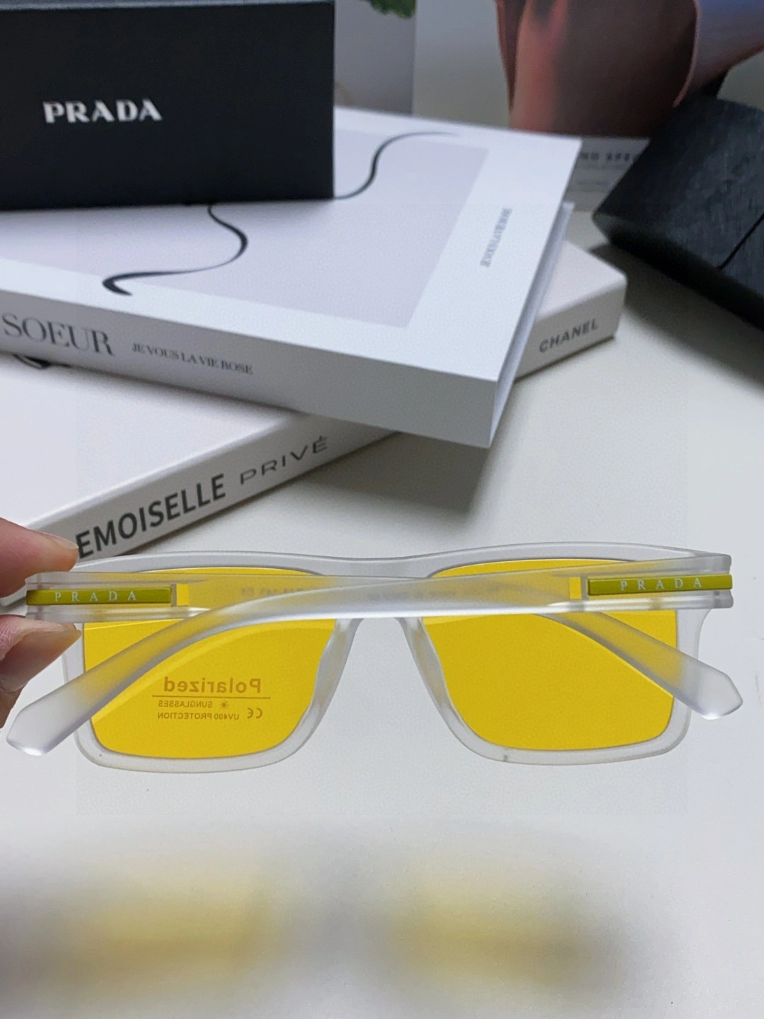 Resilient P*rada Glasses Top XX20250402- 17014