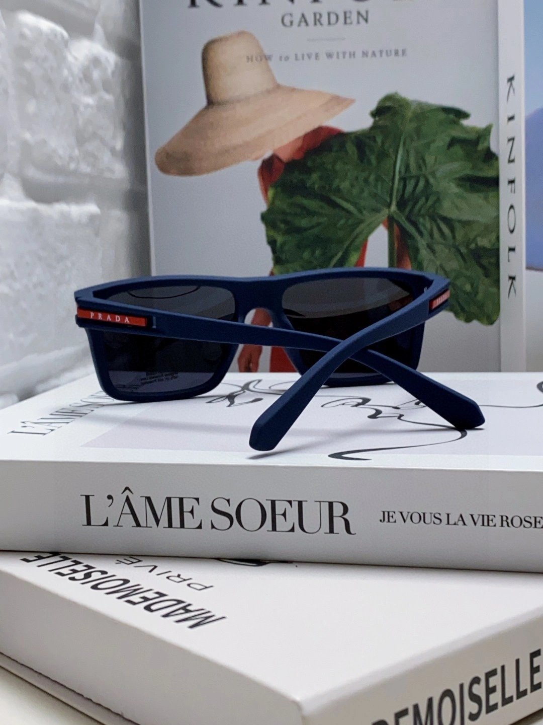 Resilient P*rada Glasses Top XX20250402- 17014