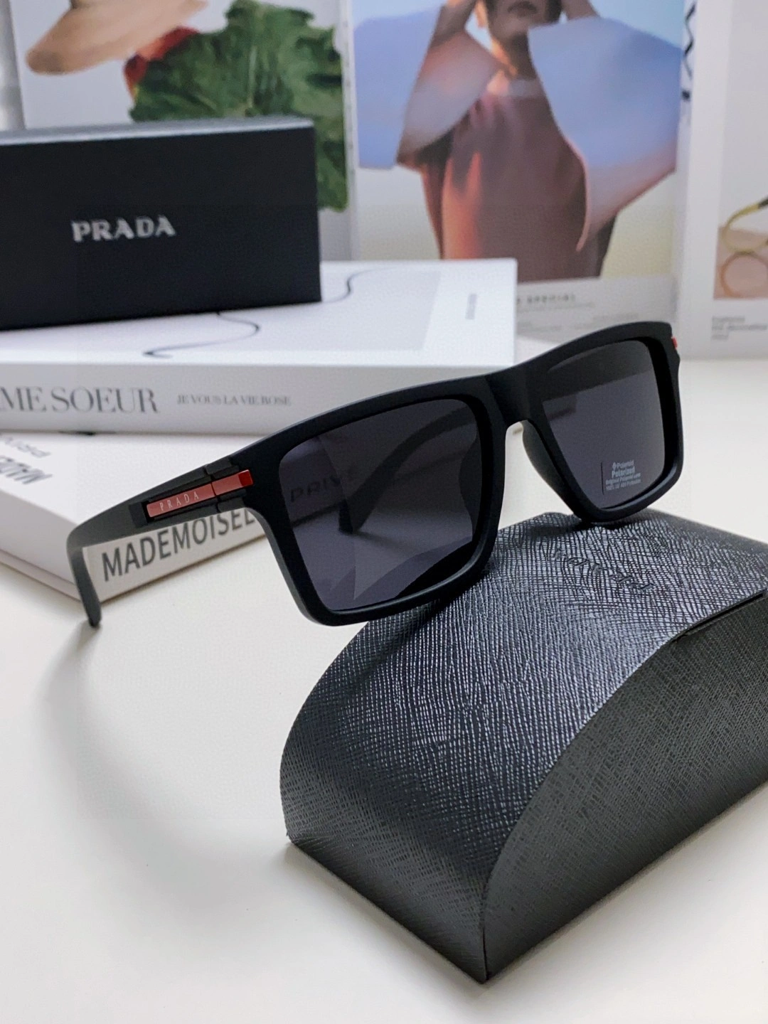 Resilient P*rada Glasses Top XX20250402- 17014