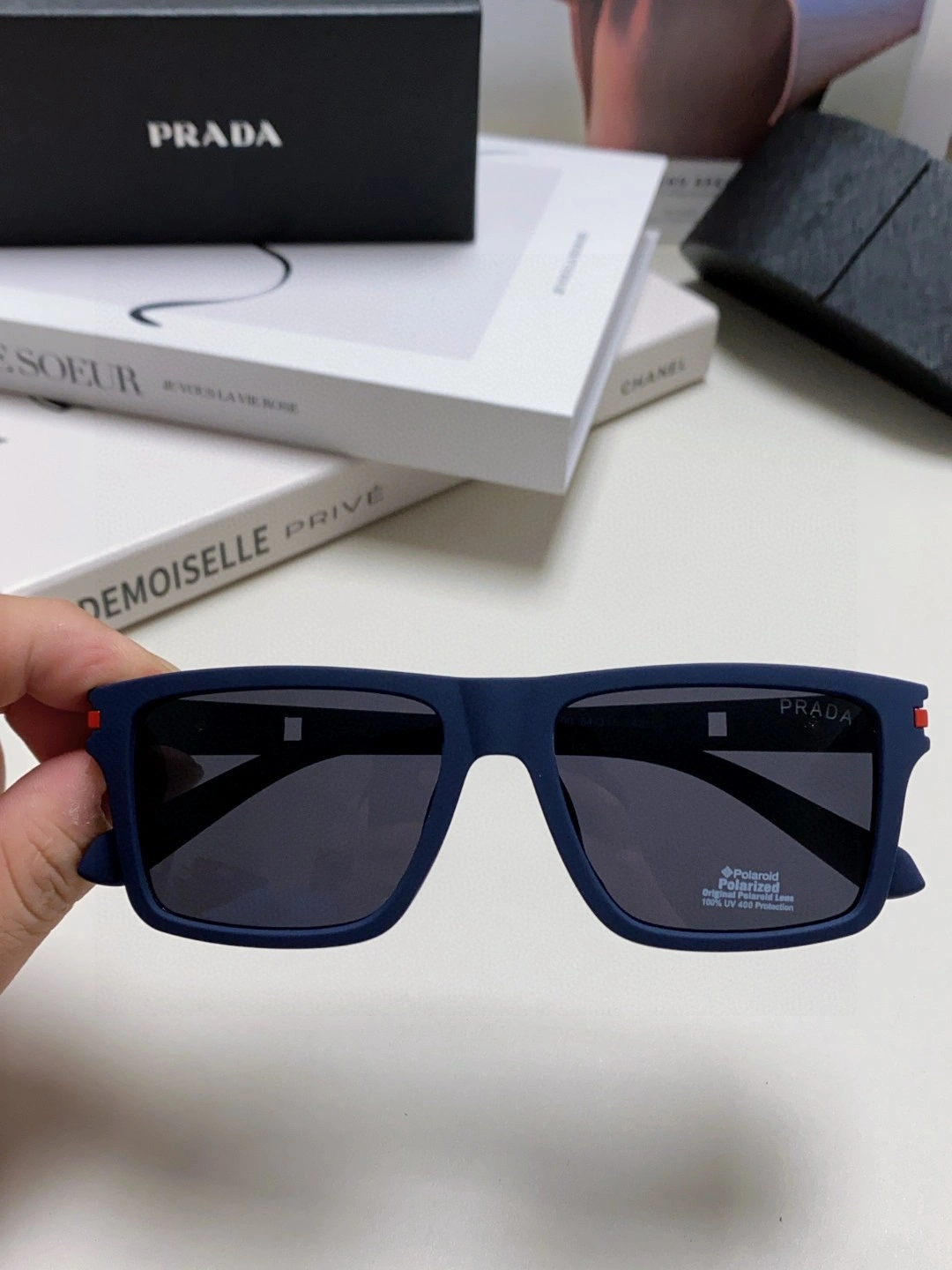 Resilient P*rada Glasses Top XX20250402- 17014