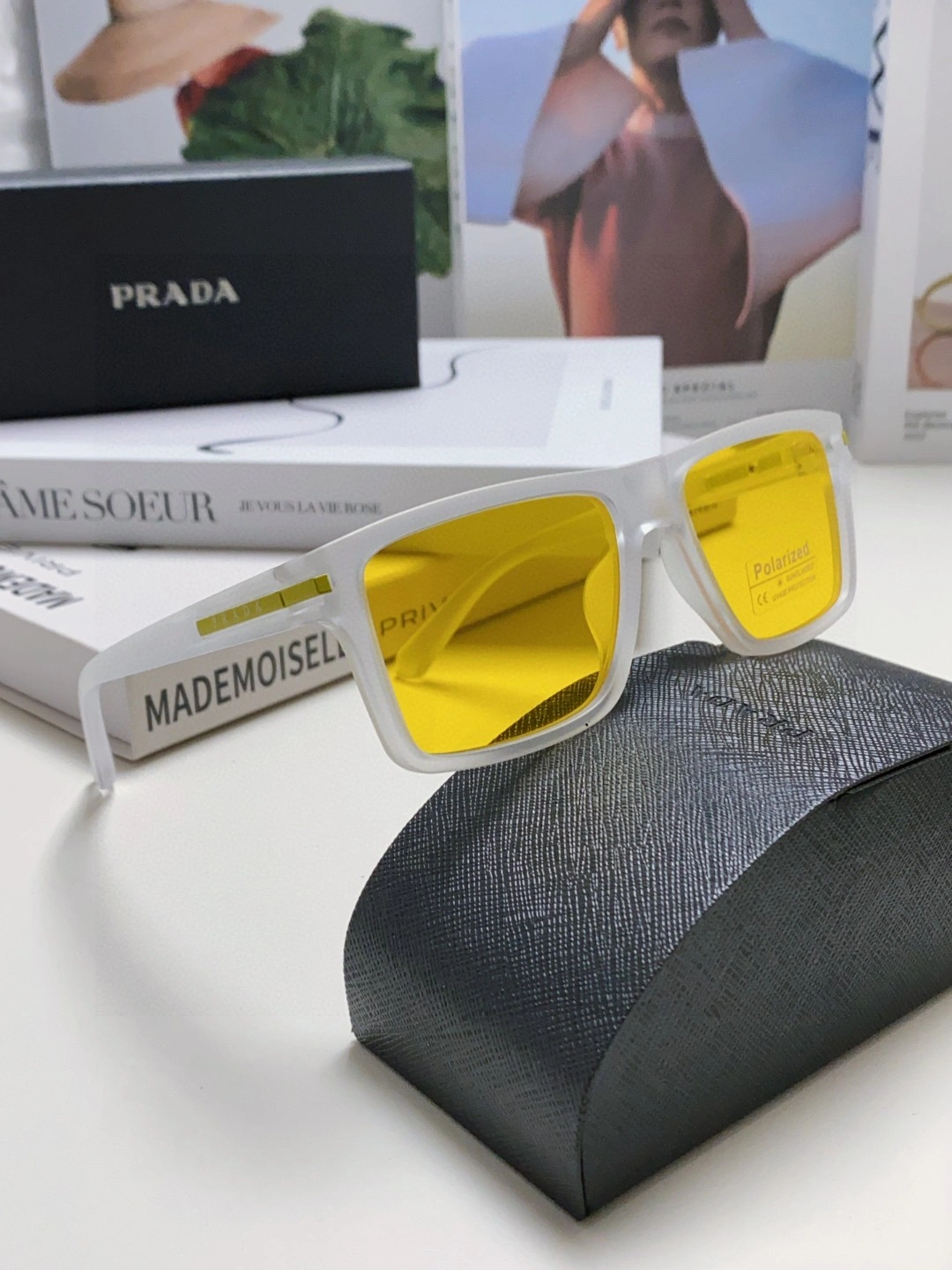 Resilient P*rada Glasses Top XX20250402- 17014