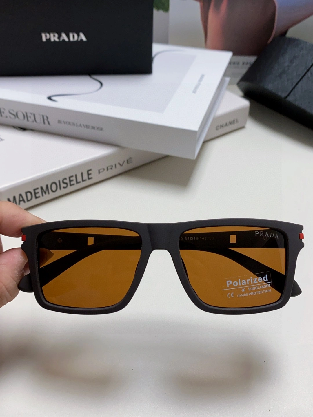 Resilient P*rada Glasses Top XX20250402- 17014