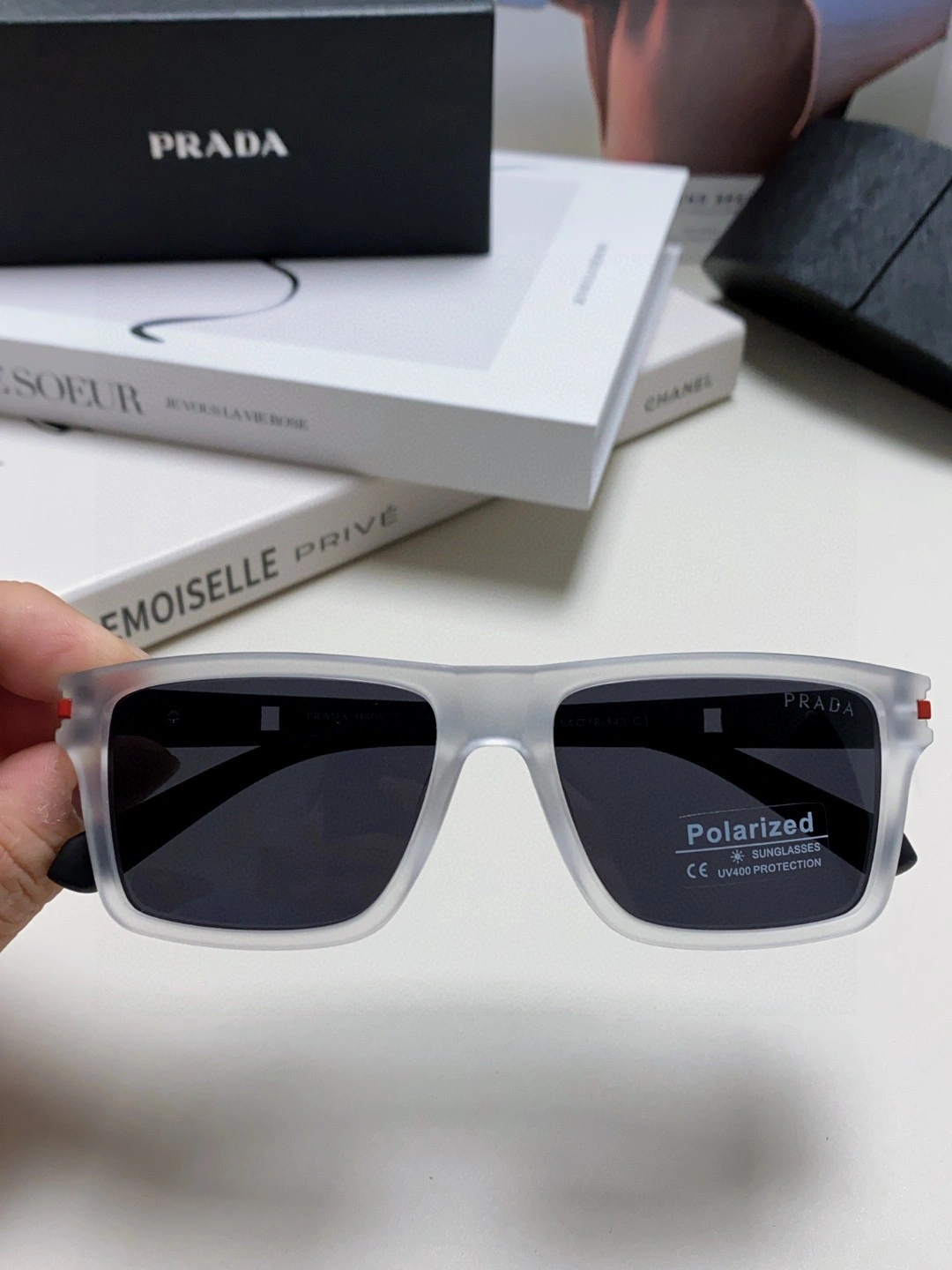 Resilient P*rada Glasses Top XX20250402- 17014
