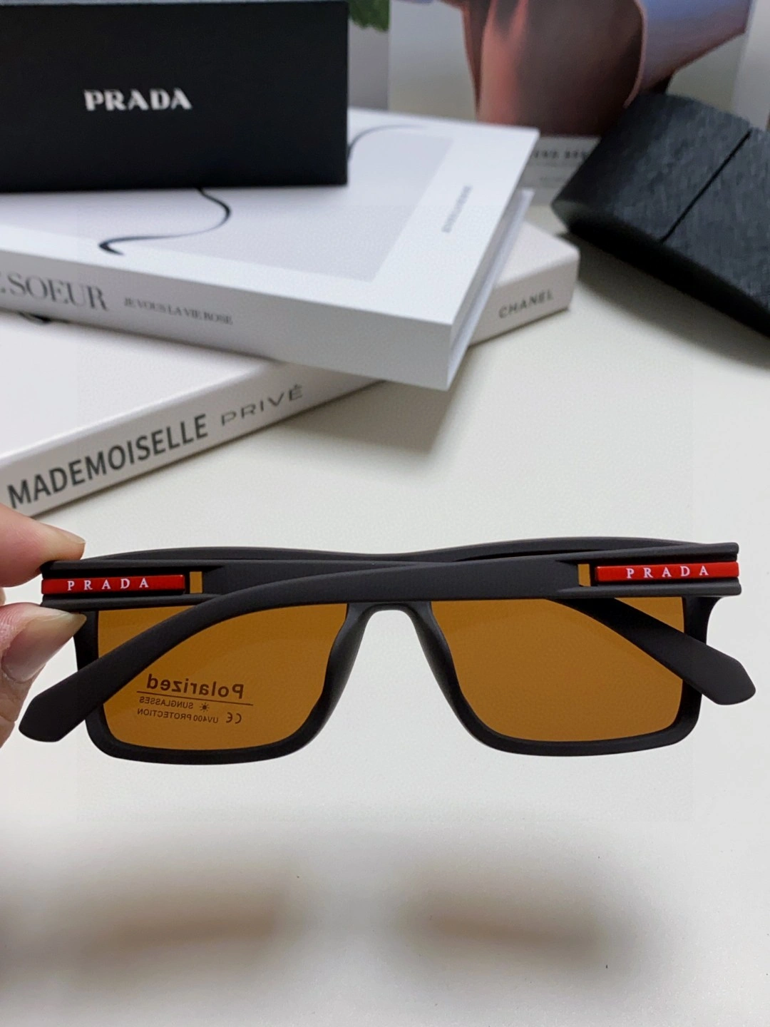 Resilient P*rada Glasses Top XX20250402- 17014