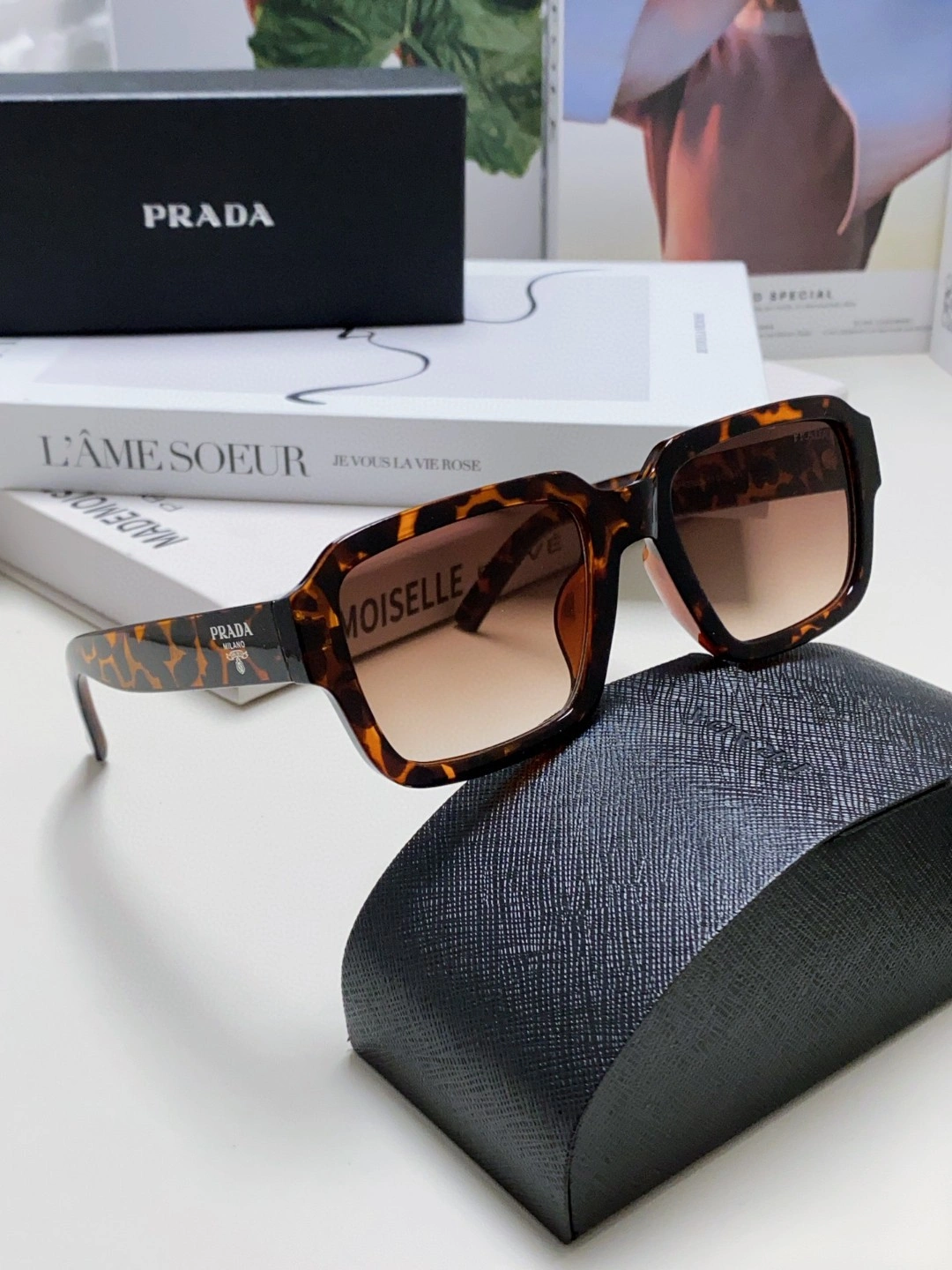 P*rada Glasses Top XX20250402- Timeless 17012