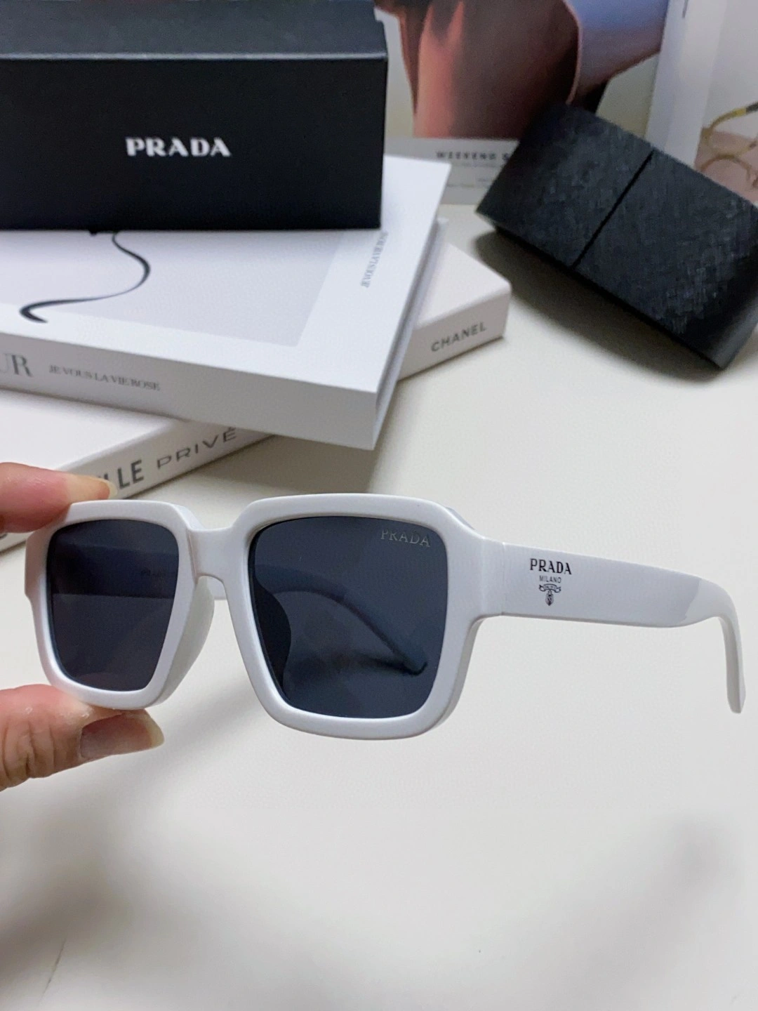 P*rada Glasses Top XX20250402- Timeless 17012