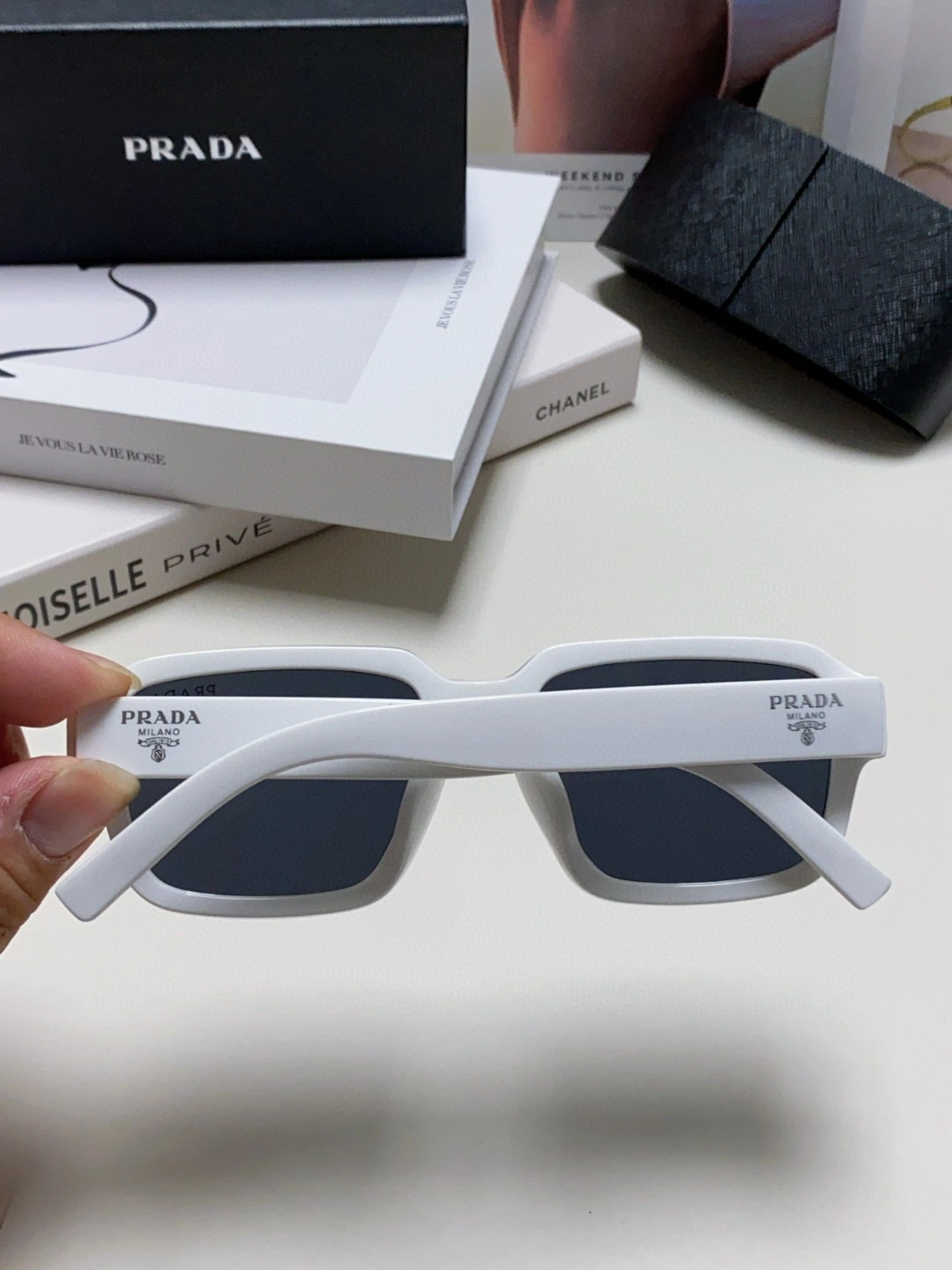 P*rada Glasses Top XX20250402- Timeless 17012