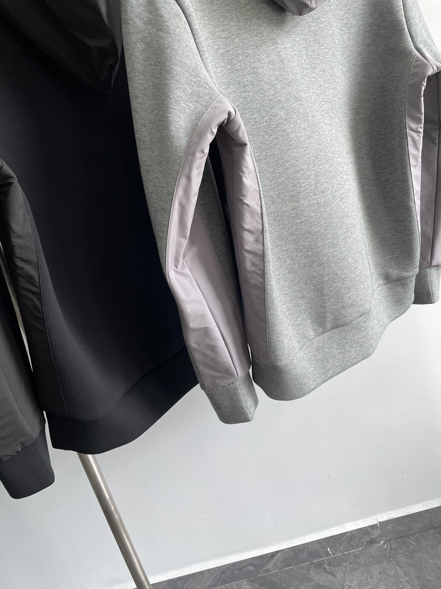 Bright P*rada Hoodie Top Quality D17 20240819- 13490
