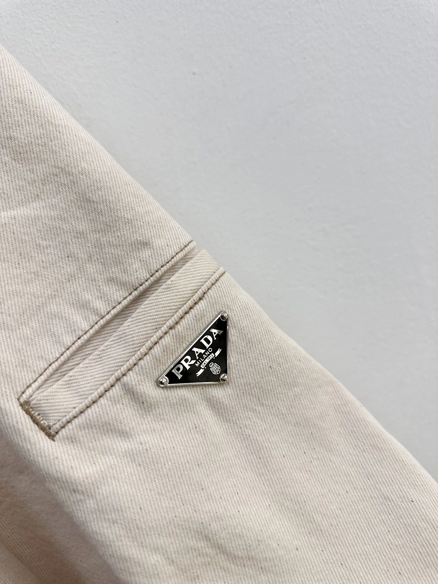 Efficient P*rada Pants Top Quality D17 202404225- 13626