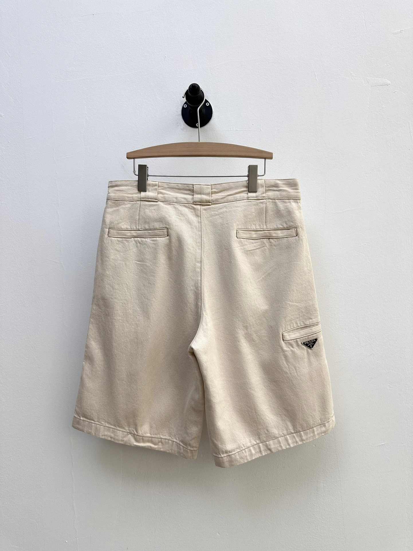Efficient P*rada Pants Top Quality D17 202404225- 13626
