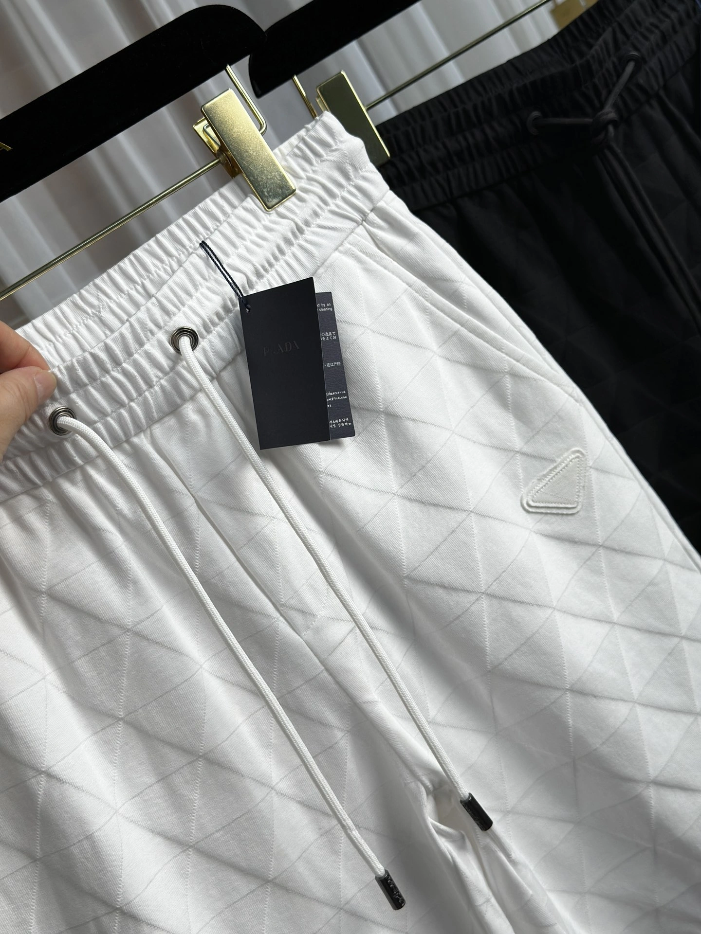 P*rada Pants Top Quality D17 202405025- SmoothTexture 13511